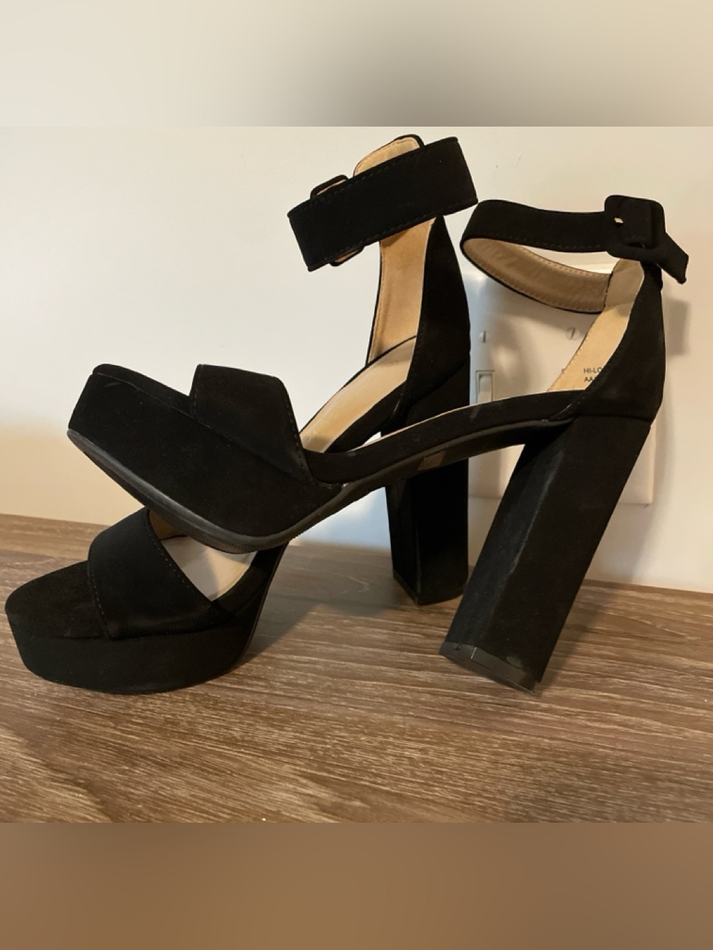 Dream Pairs Hi-Chunk Platform Pump Sandal Size 7 Black Nubuck Finish Baddie Edgy